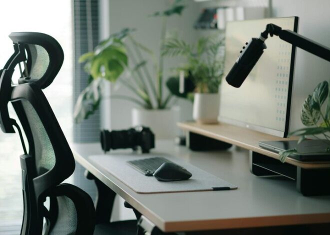 Come organizzare uno spazio di lavoro efficiente e confortevole a casa